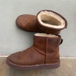 UGG Mini Deco short men’s boots. Size 12. Great condition!
